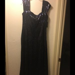 Evening gown,sequined with side  zipper